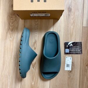 Adidas Yeezy Slides